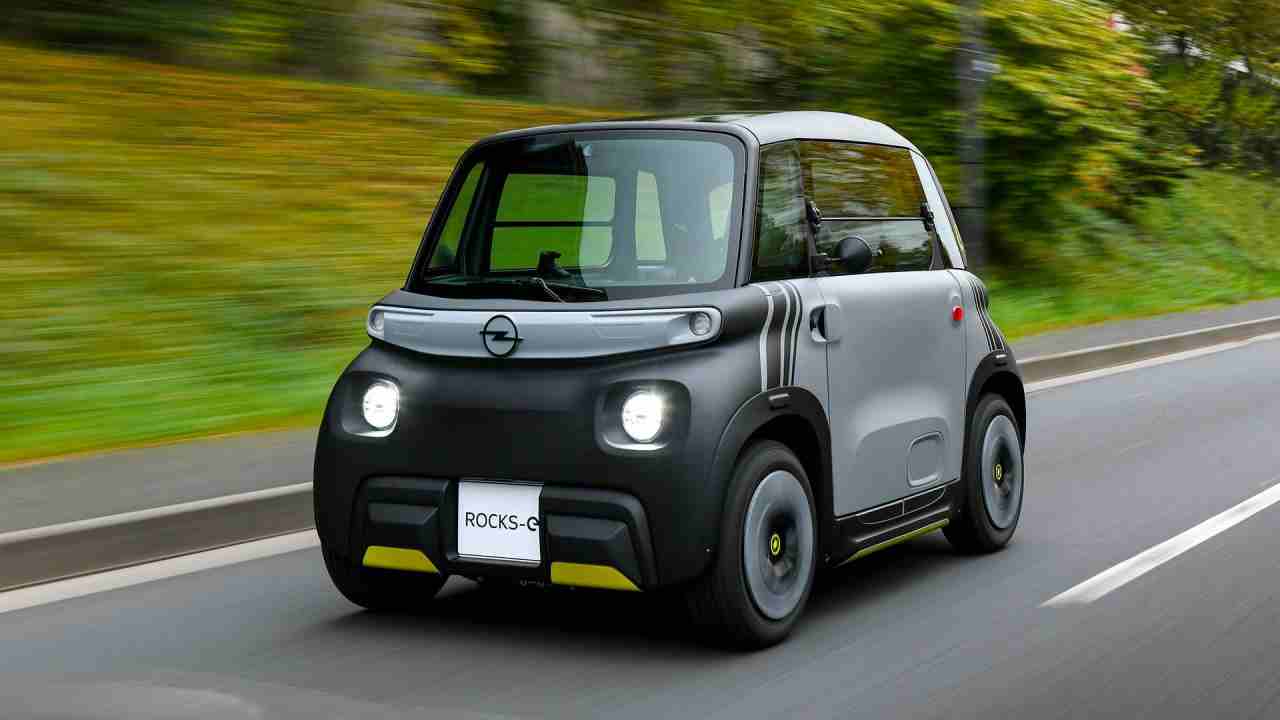 Auto senza patente: l'elettrica Opel Rocks-e