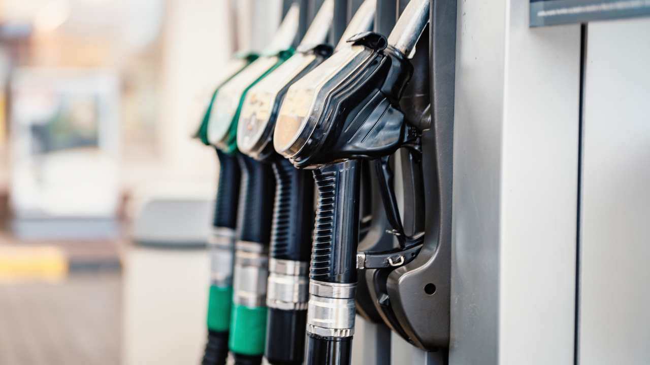 Gasoline price, the big news finally arrives: the pain is over