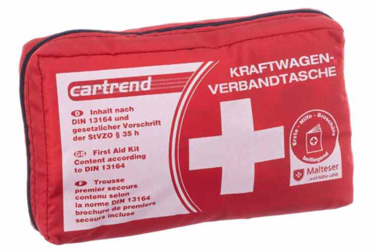 Kit pronto soccorso obbligatorio per il Codice della Strada austriaco