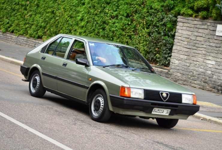 Alfa Romeo Arna, molti dei 53000 esemplari rimasero invenduti