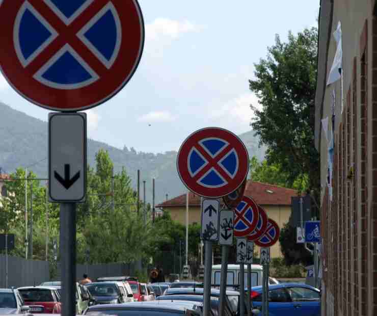 Divieto di sosta e fermata