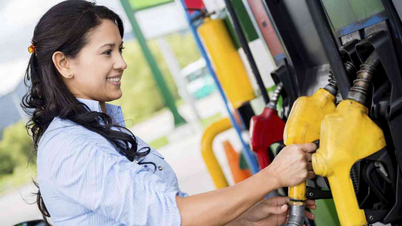 Gasolina cara: consejos para ahorrar dinero