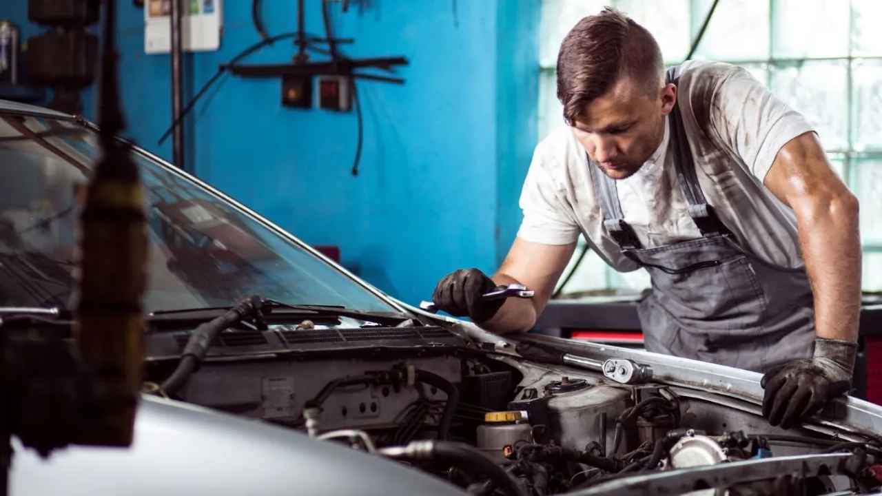 If you have this car, you are in trouble, sell it immediately: it always breaks down after a few kilometers |  In Italy they have a lot