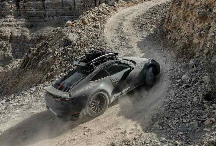 Porsche 911 Dakar, prime foto ufficiali in attesa del 16 novembre