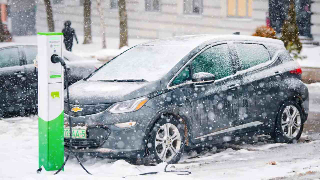 Batterie auto elettriche d'inverno freddo.