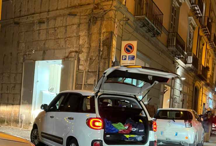 Portabagagli aperto per evitare la multa, ecco le conseguenze
