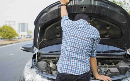 Auto in panne sistema di raffreddamento