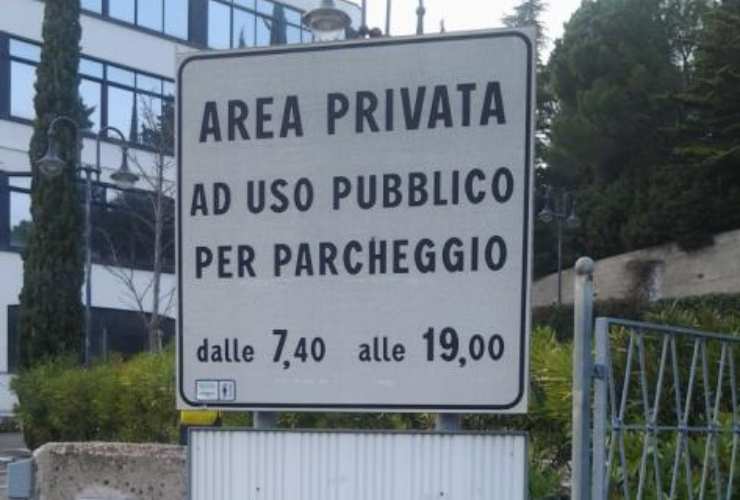 La Cassazione ricorda l'importanza della destinazione di un'area privata