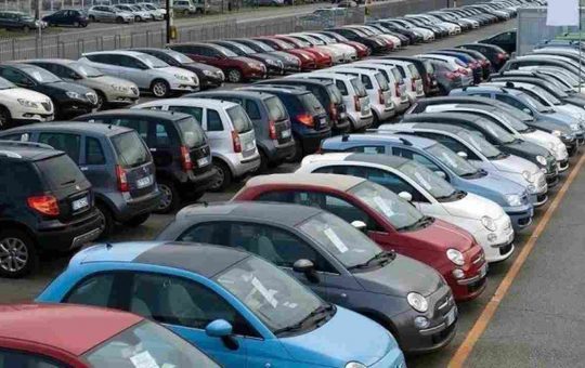 Auto usate, dati sorprendenti nel 2022 in Italia