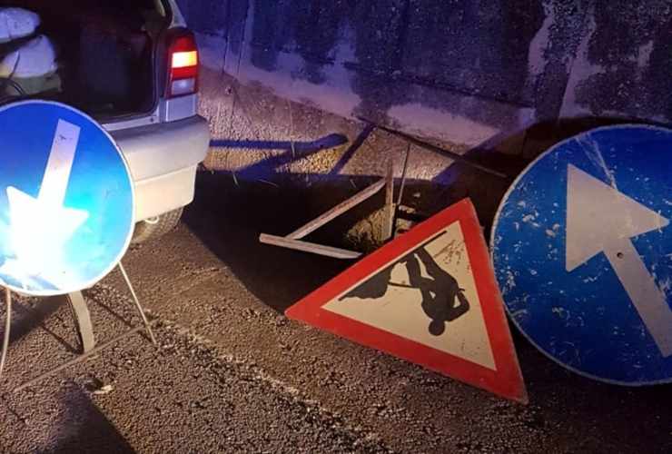 Manomissione cartelli stradali, sanzioni pesantissime