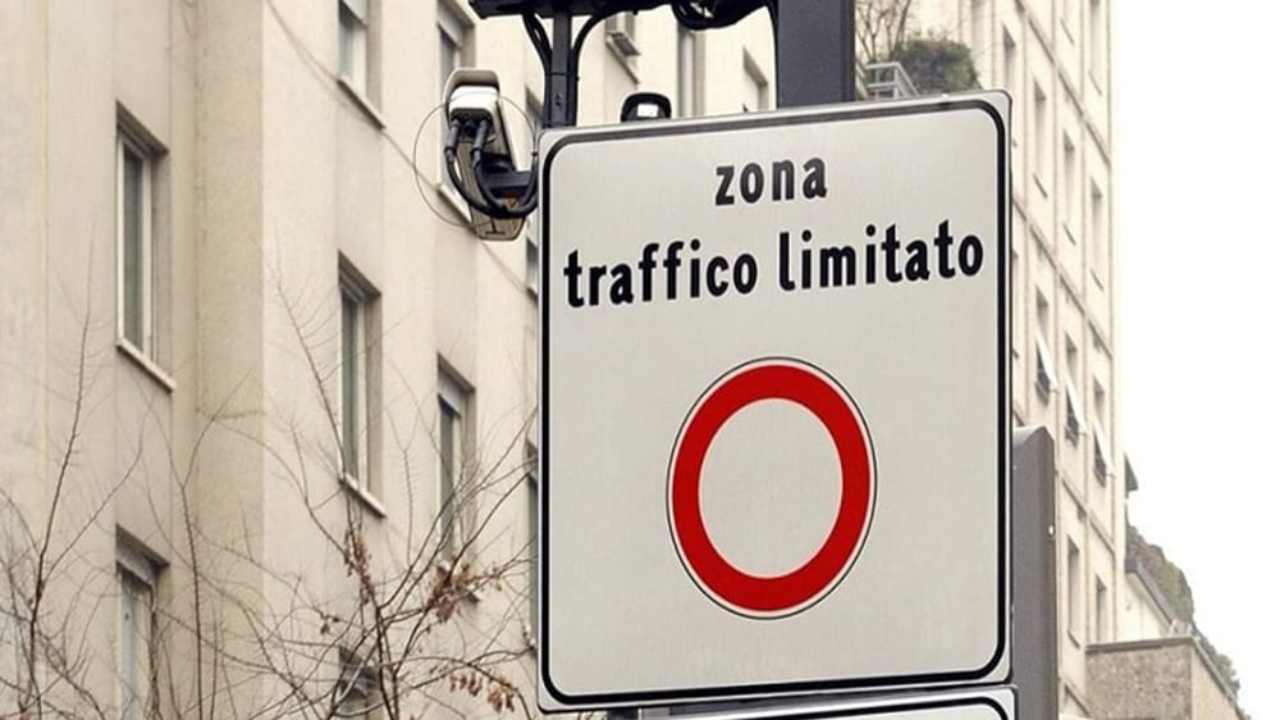 Ztl, una lluvia helada para los propietarios de vehículos eléctricos: prohibir las solicitudes de licencias |  Esto es lo que sucede