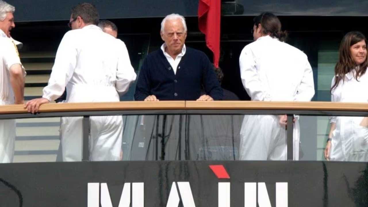 Giorgio Armani, at his age here is the new flame: always pushing