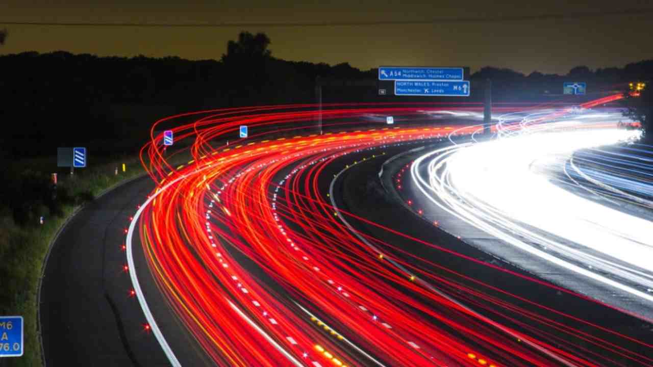 autostrade-guida-notturna-solomotori.it