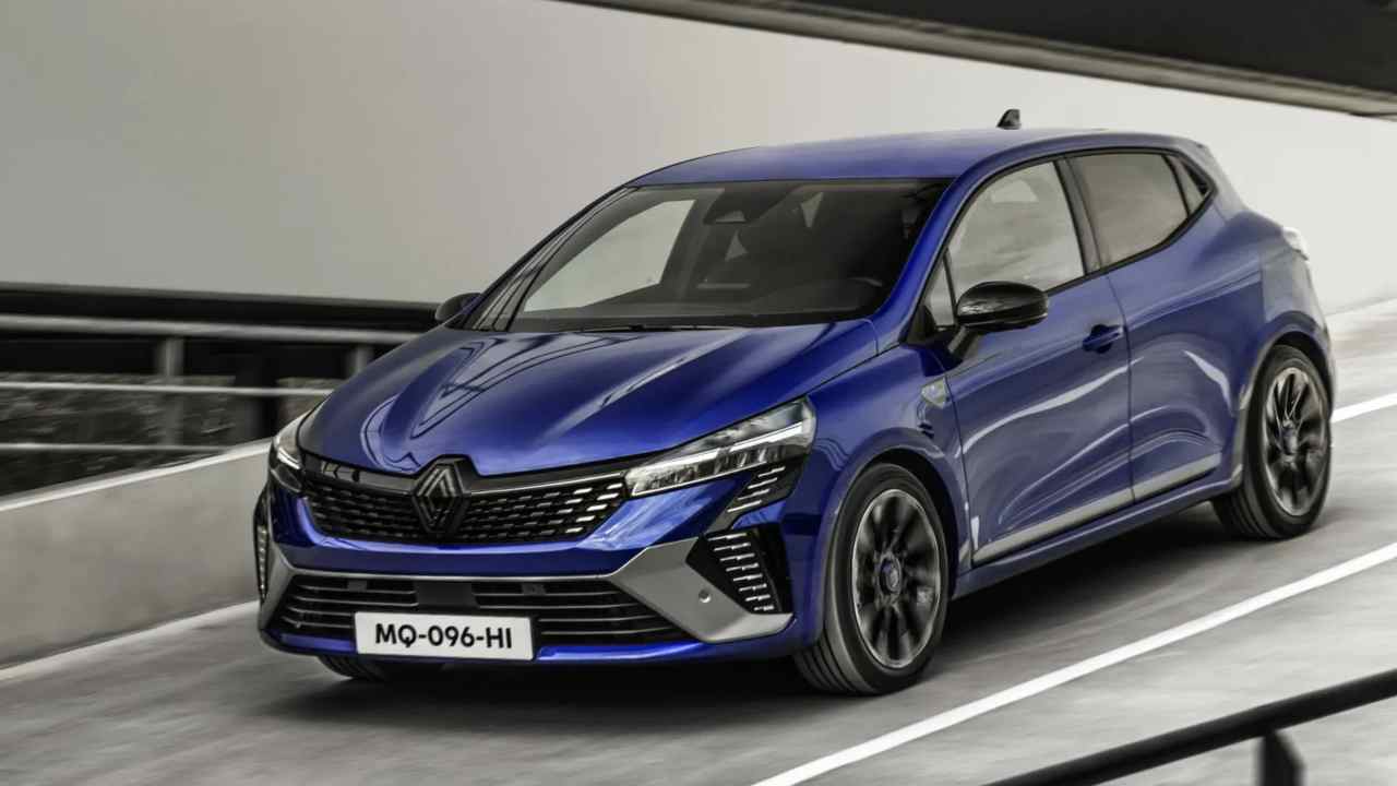 Renault, aquí está el nuevo Clio: se está poniendo muy mal