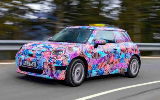 nuova-mini-cooper-se-go-cart-feeling-solomotori.it