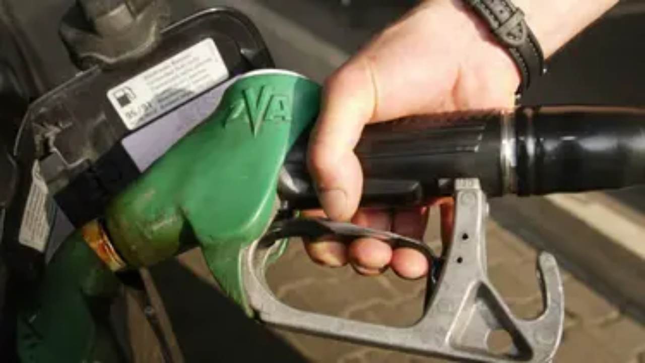 Free petrol with a cartoon trick: Hundreds of liters stolen in this way