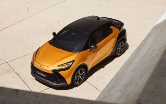 nuova-toyota-c-hr-full-hybrid.solomotori.it