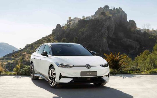 nuova-volkswagen-ID.7-elettrica-solomotori.it