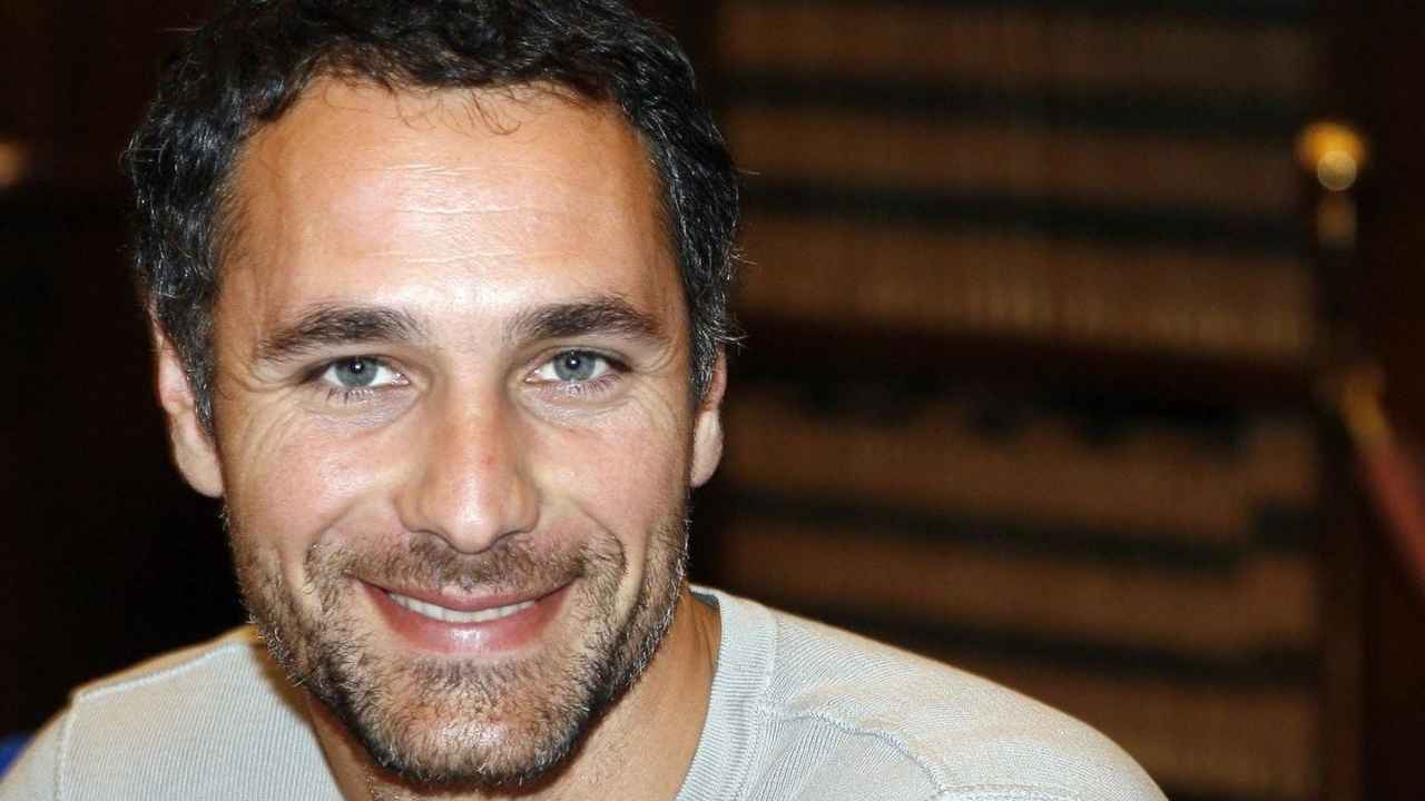 raoul-bova-passione-auto-di-lusso-solomotori.it