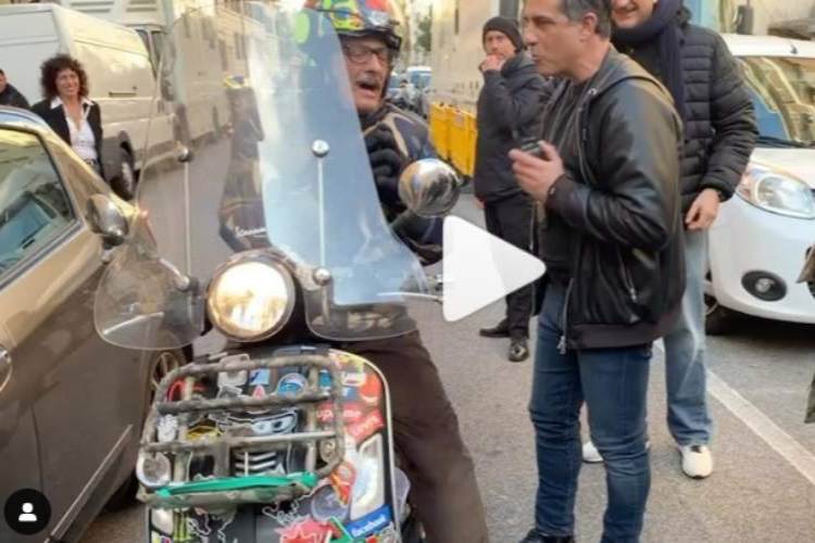 vespa-piaggo-300-gts-fiorello-solomotori.it