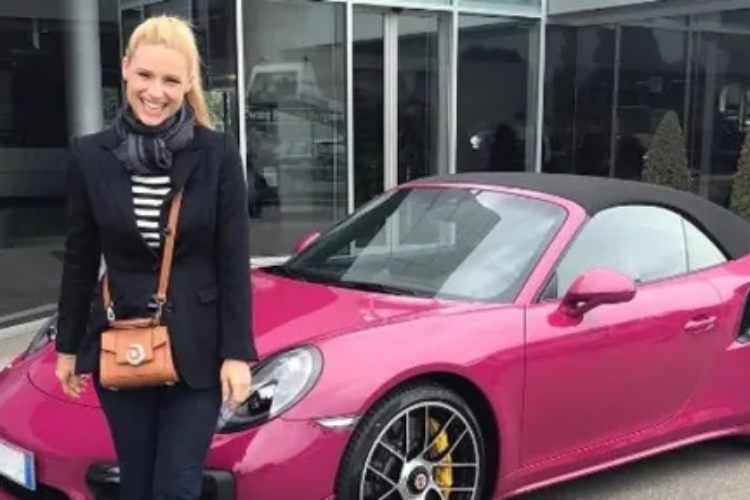 michelle-hunzinker-porsche-rosa-solomotori.it