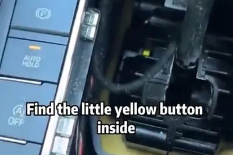 pulsante-giallo-cambio-tiktok-solomotori.it