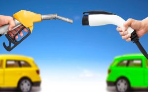 Benzina vs Elettrico - Fonte Depositphotos - solomotori.it