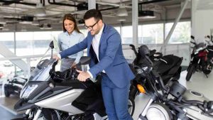 Superbonus motori Maggio: ufficiale, arrivano i nuovi incentivi per chi va ai concessionari I Soldi subito disponibili, serve solo scegliere il modello