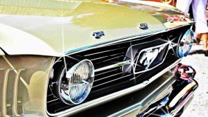 frontale-ford-mustang-depositphotos-solomotori.it