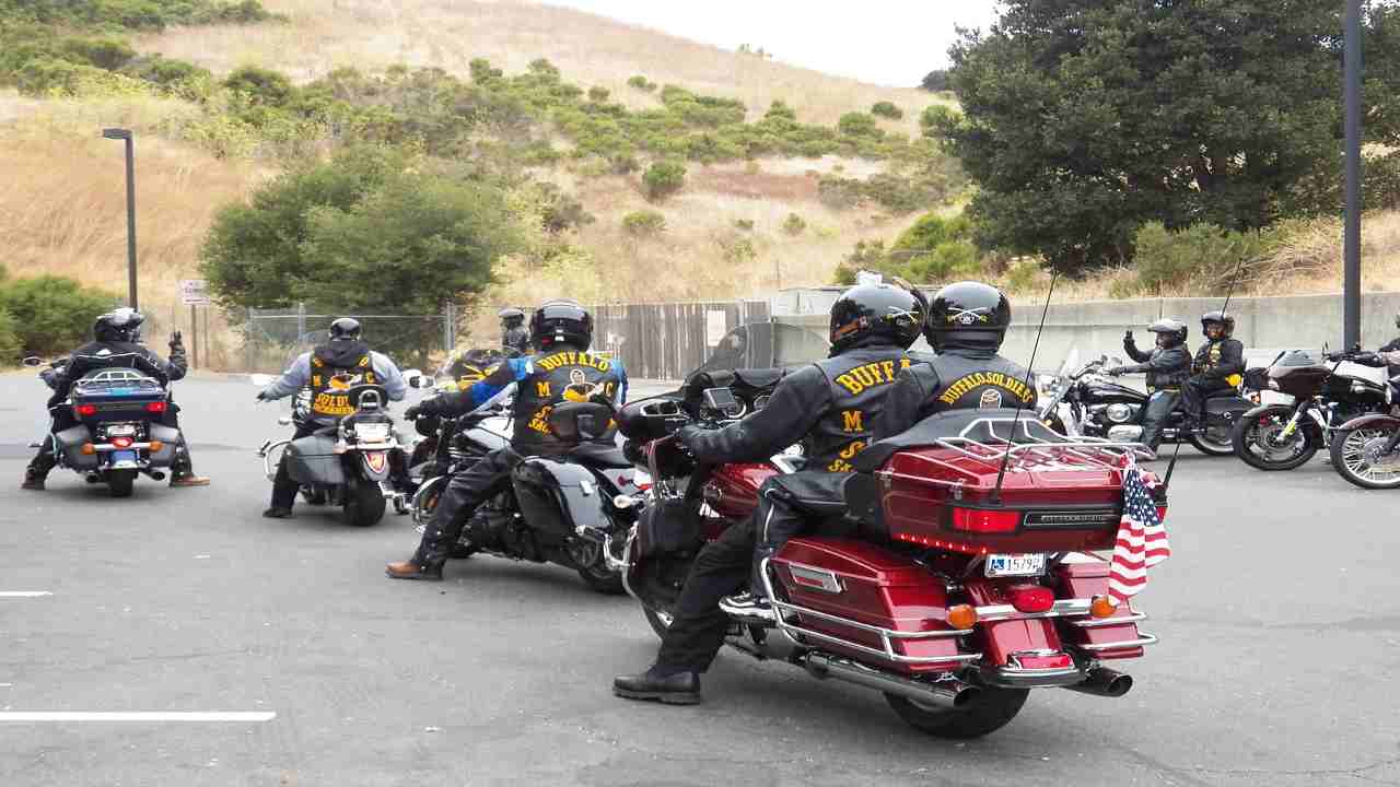 Gruppo di bikers 