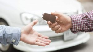 Prestare auto privati - depositphotos - solomotori.it