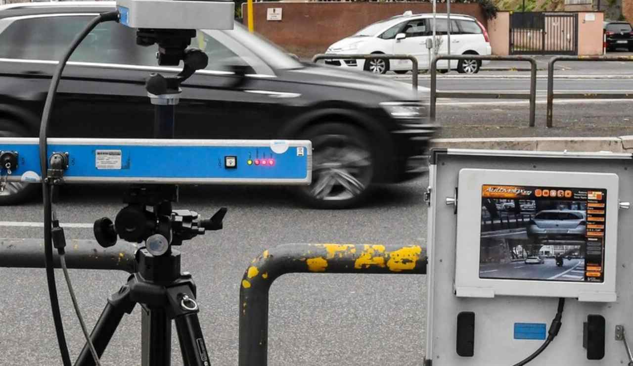Autovelox: il sistema può rilevare l’infrazione anche più volte al giorno | Cosa accade in questi casi all’automobilista