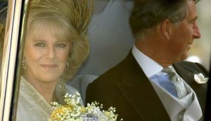Re Carlo e Camilla: qual è l’auto da sogno su cui hanno viaggiato durante la visita in Italia