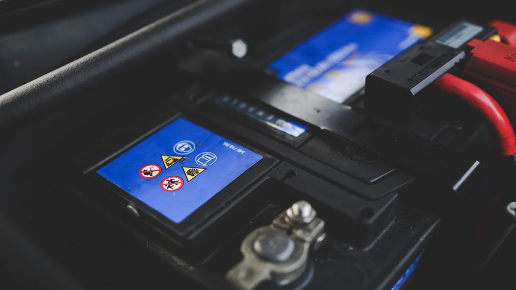 Durata batteria auto, i consigli pratici per farla durare molto di più