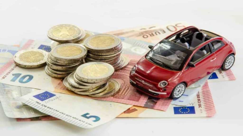 Bollo auto, rivoluzione ANNUALE: addio rate, paghi tutto in un’unica trance e non ti puoi divincolare