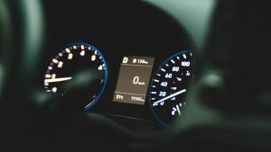 Ufficiale, arriva il “limite di km’ percorribili ogni giorni: se lo superi al posto di blocco ti arrestano e passi guai seri