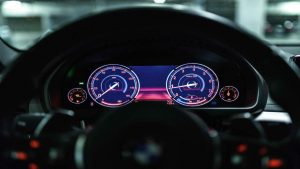 Velocità auto, ecco le app con cui puoi misurarla legalmente e in modo corretto