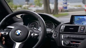 “Spegni subito questo pulsante, stai distruggendo il motore”: se lo disattivi, la tua auto dura il doppio degli anni