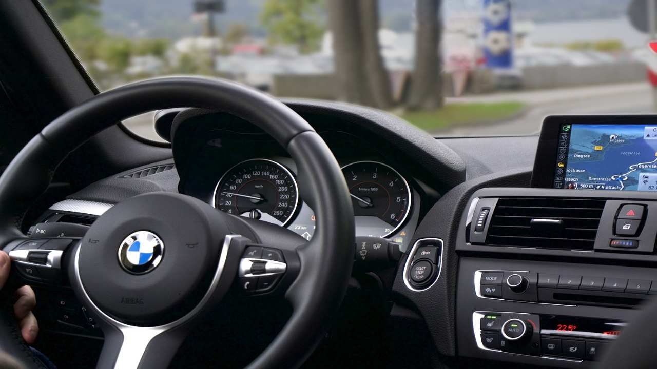Interni auto e pulsanti 