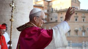 La nuova auto del Papa: ecco il modello su cui sale Leone XIV