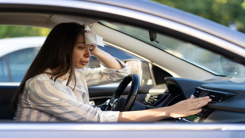 Rinfresca l’auto senza aria condizionata, ecco come fare