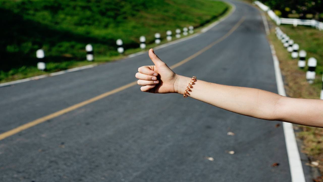 Fare autostop 