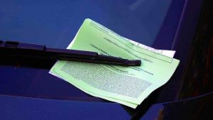 Non aprire quella.. raccomandata: automobilisti sotto attacco, la LETTERA VERDE è pronta a ‘fregarti’ tutti i soldi I Dribbla il postino come se fossi Leo Messi