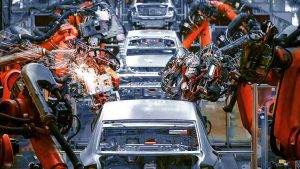 Industria auto UE in crisi: cosa sta succedendo