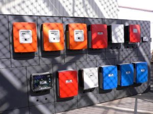 Come gli inverter hanno rivoluzionato il controllo dei motori industriali
