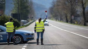“900 euro e sospensione della patente”: LUGLIO 2025, scatta il nuovo VINCOLO STRADALE I Stanno beccando tutti: su urbane, extraurbane a autostrade