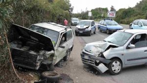Incidente terribile a Cigliano: coinvolte 3 auto | Nessun ferito grave