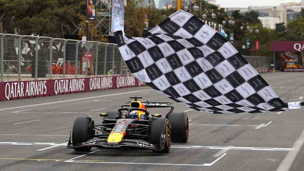 Verstappen vince a Baku: ora il sogno Mondiale è di nuovo vivo | Disastro di Ferrari e McLaren