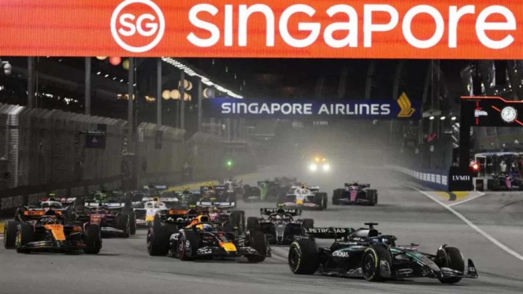 Formula 1, a Singapore trionfa Russell: Verstappen e Norris a podio | Ferrari sempre più a fondo