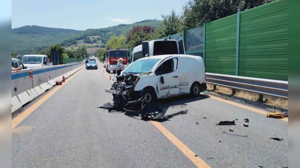 Incidenti stradali, arrivano i dati ISTAT del 2024: numeri enormi, ma diminuiscono i morti